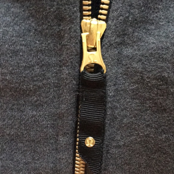 Lululemon Jacket - Picture 3 of 4